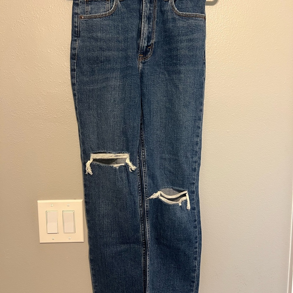 NWT Abercrombie & Fitch High Rise Ripped Denim Jeans
